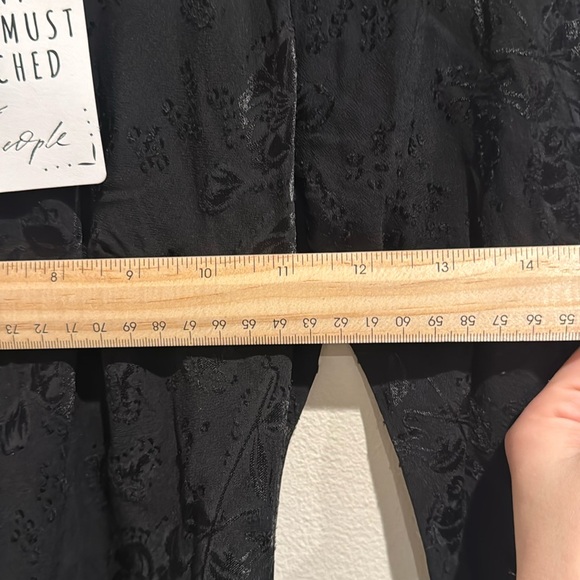 NWT Delfi Collective Mini Dress free people floral appliqué
Xs - Picture 9 of 13